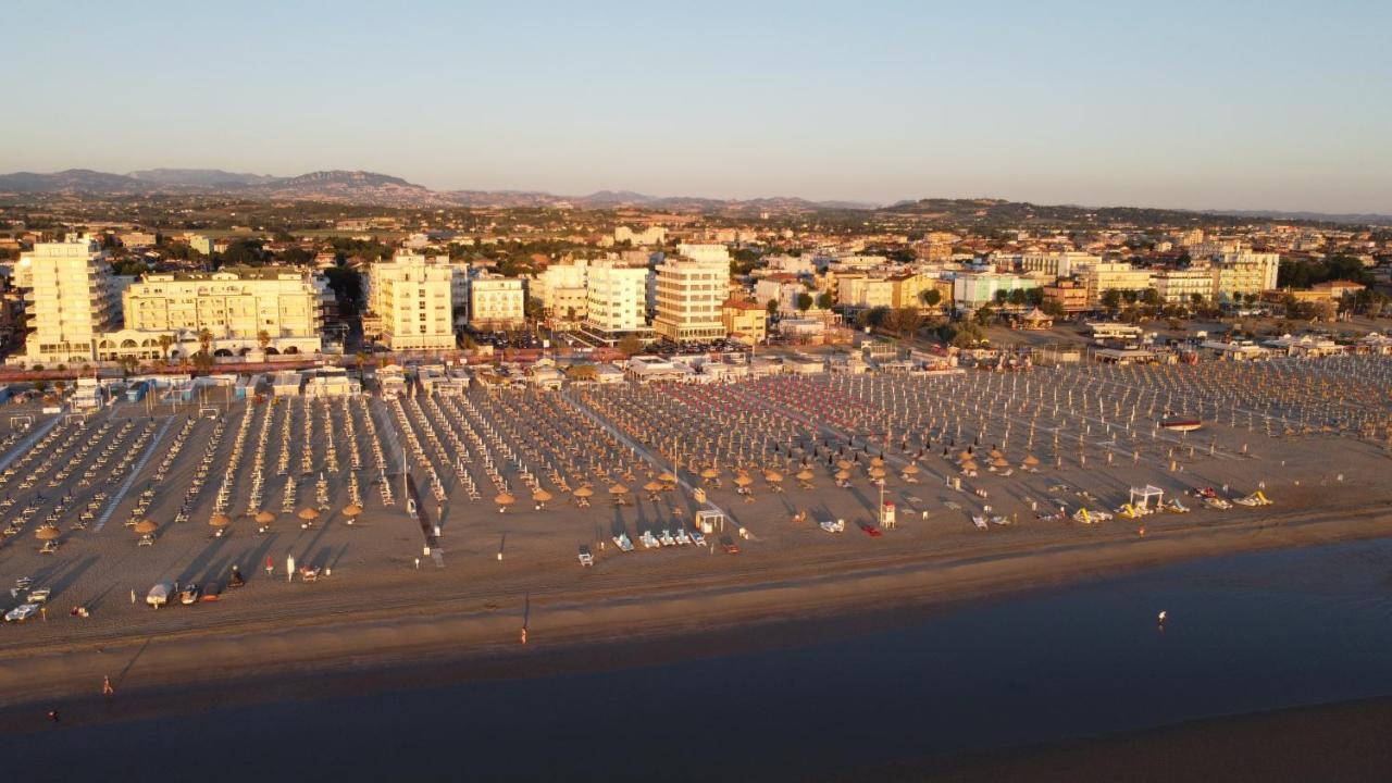 Eurhotel Rimini Exterior foto